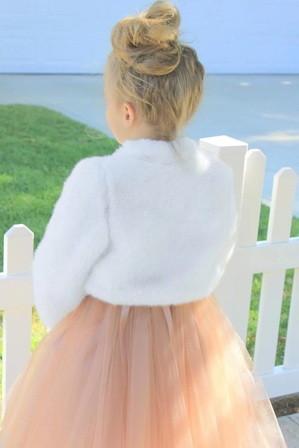 ekidsbridal Faux Fur Cape Princess Flower Girl Jacket Cozy Cover-Up Coat