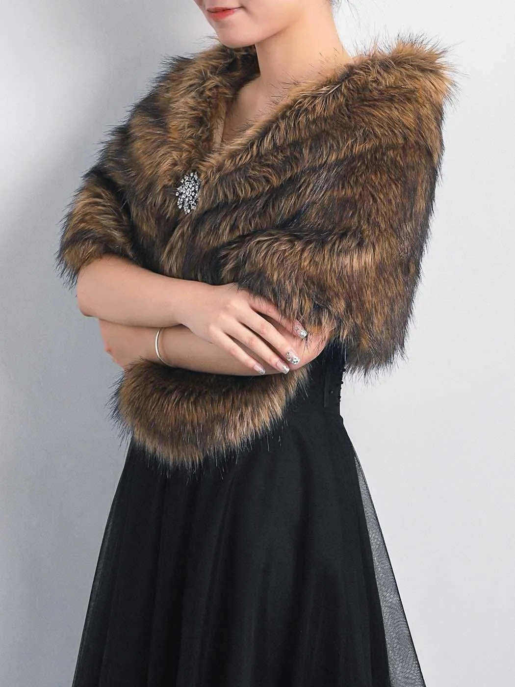 GORAIS Women's Wedding Faux Fur Shawls and Wraps Bridal Fur Scarf Stoles with Brooch for Bride and Bridesmaids