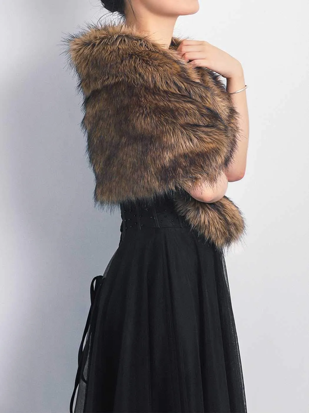 GORAIS Women's Wedding Faux Fur Shawls and Wraps Bridal Fur Scarf Stoles with Brooch for Bride and Bridesmaids